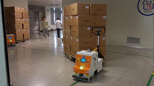 Мобильные роботы одиночного пути автономные, проводник магнитной ленты АГВ Тугер склада